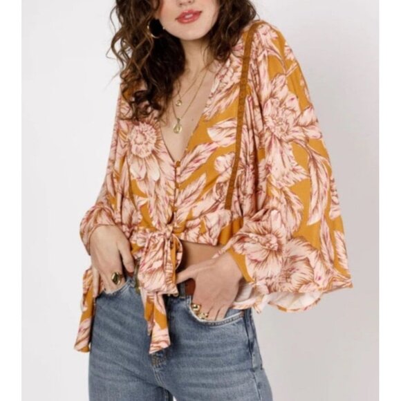 Band of the Free NWT Libby Gold Floral Bell Sleeve Crop Top Sz XS Womens Yellow - Picture 1 of 15